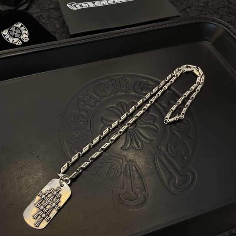 Ch*0me He**ts necklaces
